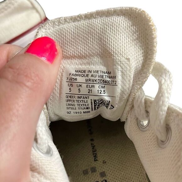Baby Converse - Picture 8 of 8